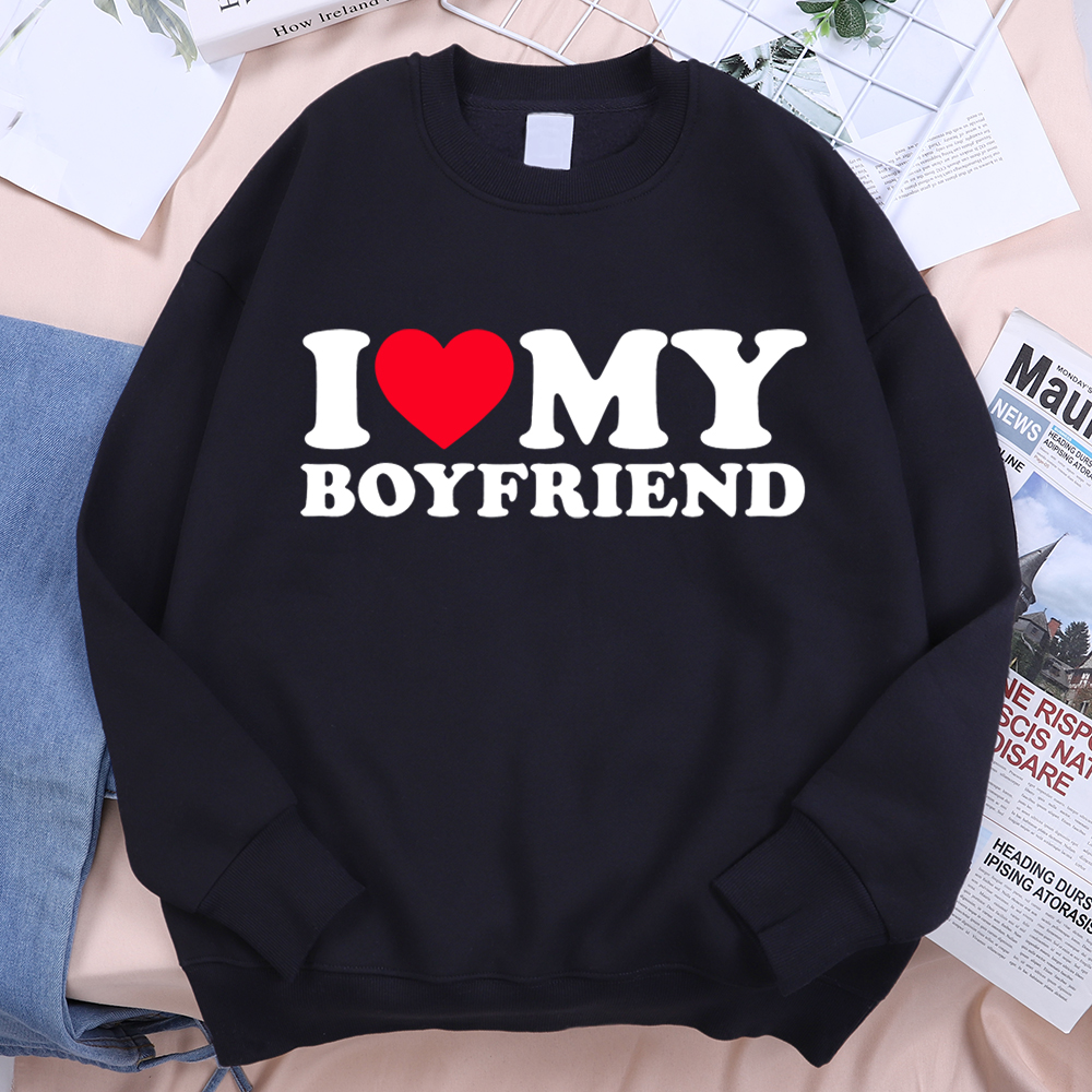I Love My Boyfriend Letter Pri - Oversized Crewneck Fleece ulasan dan harga