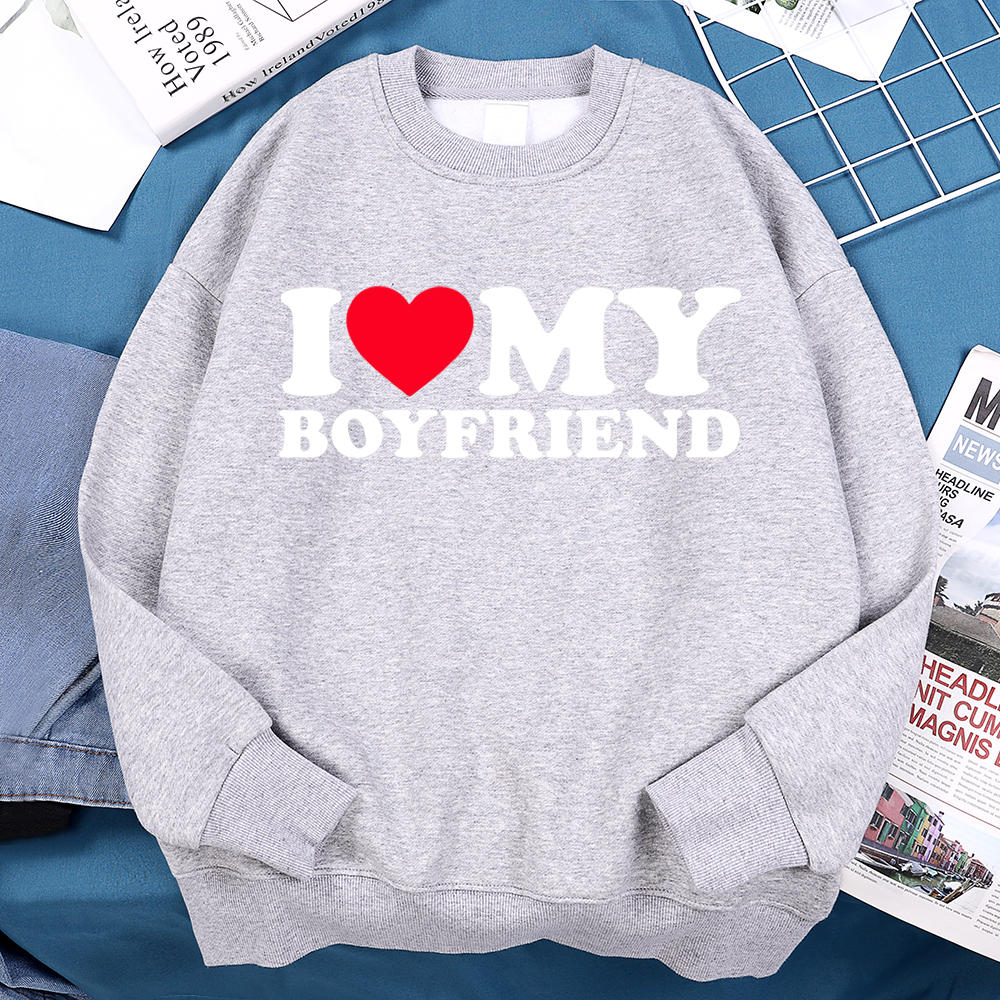 I Love My Boyfriend Letter Pri - Oversized Crewneck Fleece ulasan dan harga